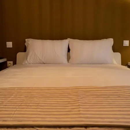 Ammos & Petra Lägenhet